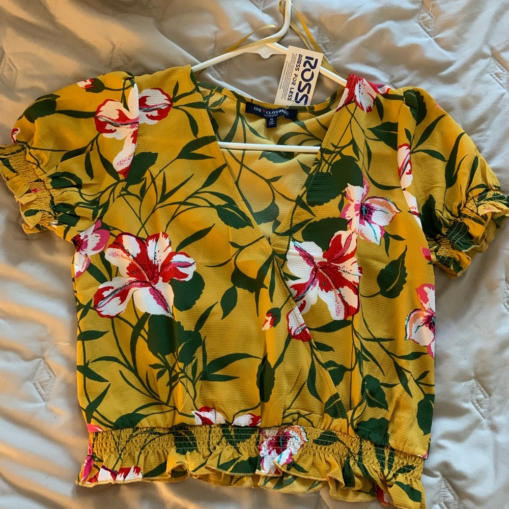 Floral blouse NWT - Picture 1 of 2
